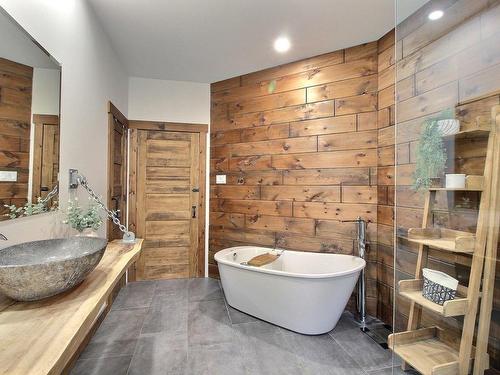 Salle de bains - 170 Ch. Sleepy, Val-D'Or, QC - Indoor Photo Showing Bathroom