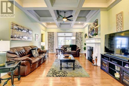 6 South Brook Drive, Pasadena, NL - Indoor Photo Showing Living Room