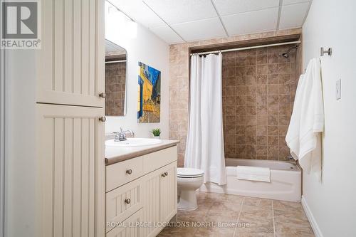 20 Trails End, Collingwood, ON - Indoor Photo Showing Bathroom