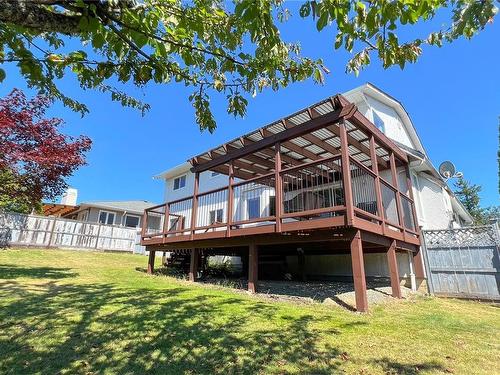 1016 Adeline Pl, Saanich, BC - Outdoor With Deck Patio Veranda