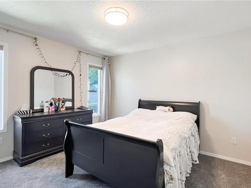 1016 Adeline Pl, Saanich, BC - Indoor Photo Showing Bedroom