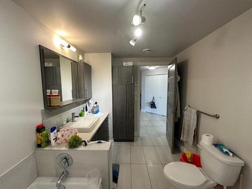 Bathroom - 1202-3410 Boul. St-Elzear O., Laval (Chomedey), QC - Indoor Photo Showing Bathroom
