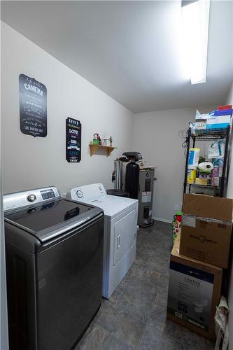 15044 Pr 231 Highway, Gimli Rm, MB - Indoor Photo Showing Laundry Room