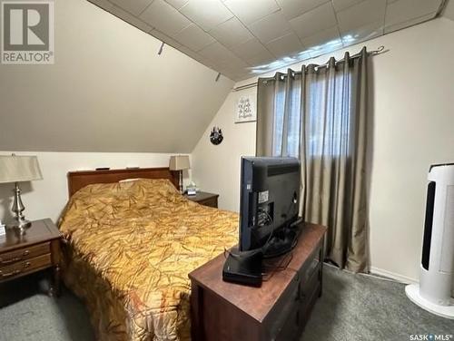 365 7Th Avenue W, Melville, SK - Indoor Photo Showing Bedroom