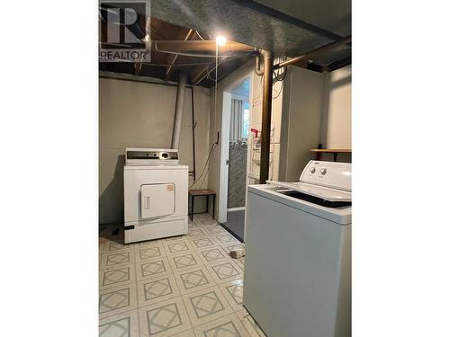 5307 Airport Drive, Fort Nelson, BC - Indoor Photo Showing Laundry Room