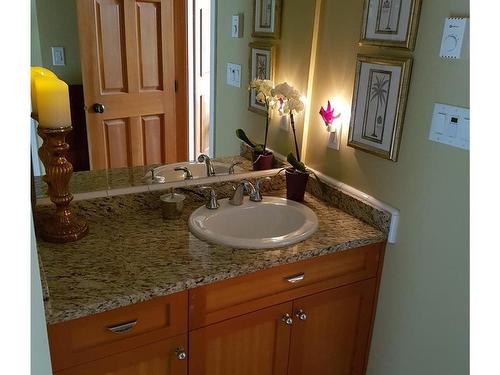 12-115 Upper Ganges Rd, Salt Spring, BC - Indoor Photo Showing Bathroom