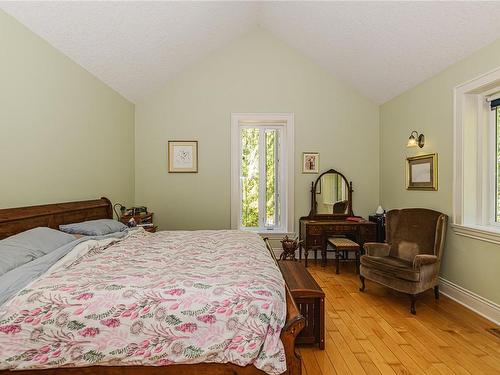 720 Long Harbour Rd, Salt Spring, BC - Indoor Photo Showing Bedroom