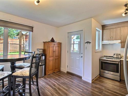 Dining room - 12 Rue Larouche, Clermont, QC - Indoor