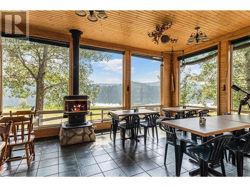 5770 Spring Lake Road, Lac La Hache, BC -  Photo Showing Dining Room