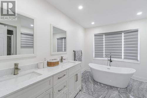82 Flowertown Ave, Brampton, ON - Indoor Photo Showing Bathroom
