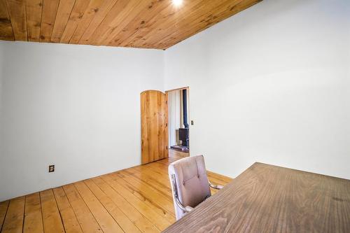 16465 Wadds Road, Crawford Bay, BC - Indoor Photo Showing Other Room