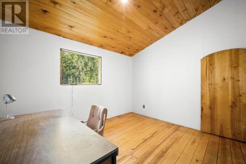 16465 Wadds Road, Crawford Bay, BC - Indoor Photo Showing Other Room