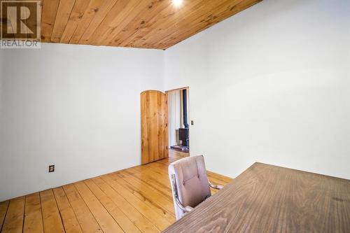 16465 Wadds Road, Crawford Bay, BC - Indoor Photo Showing Other Room