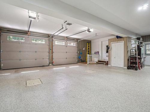 Garage - 55 Rue Augusta, Morin-Heights, QC - Indoor Photo Showing Garage