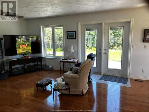 51 Ridgewood Dr, Sackville, NB - Indoor Photo Showing Living Room
