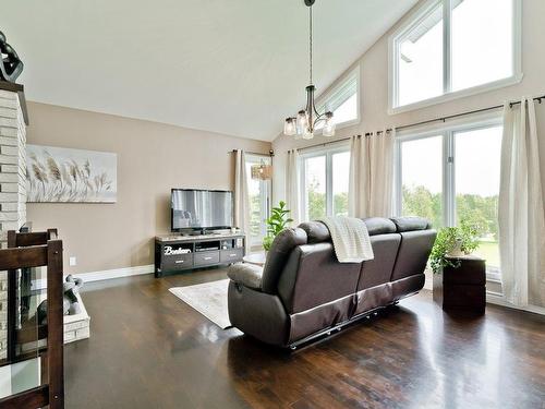 Living room - 3160 Ch. Rhéaume, Sherbrooke (Brompton/Rock Forest/Saint-Élie/Deauville), QC - Indoor Photo Showing Living Room