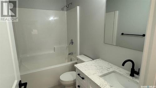 402 1600 1St Street E, Prince Albert, SK - Indoor Photo Showing Bathroom