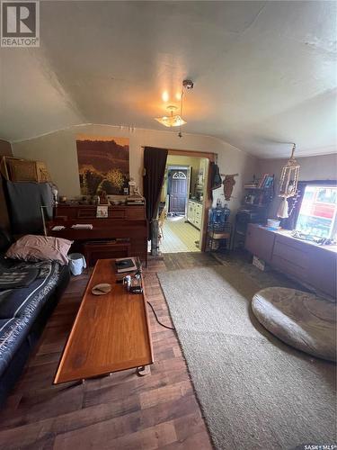202 3Rd Avenue, Young, SK - Indoor