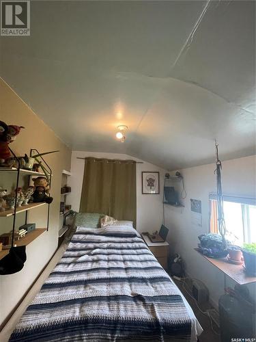 202 3Rd Avenue, Young, SK - Indoor Photo Showing Bedroom