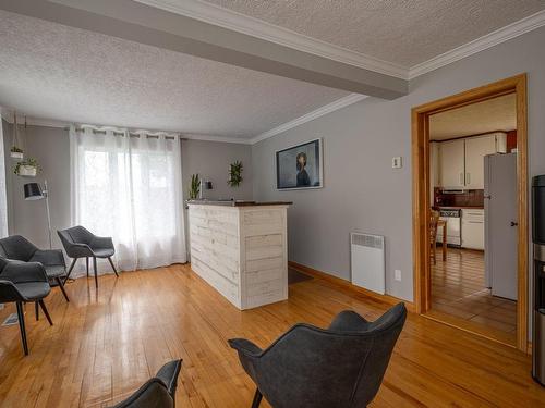 Reception area - 64 Rue St-Patrice O., Magog, QC - Indoor Photo Showing Living Room