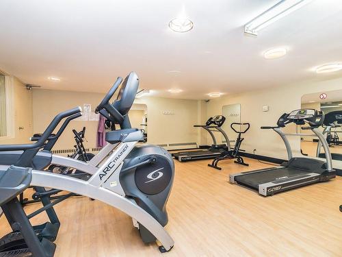 Exercise room - 1810-5700 Boul. Cavendish, Côte-Saint-Luc, QC - Indoor Photo Showing Gym Room