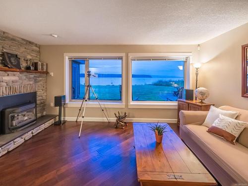 835 Island Hwy South, Campbell River, BC - Indoor With Fireplace