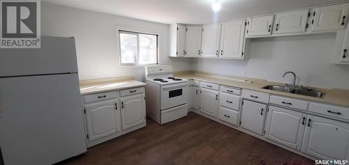 109 Cairo Street, Wolseley, SK - Indoor Photo Showing Kitchen With Double Sink