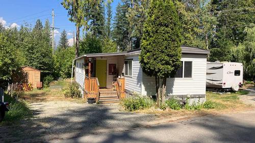 900 Gore Street W, Nelson, BC - Outdoor