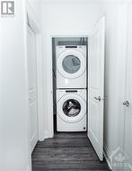in-unit laundry - 