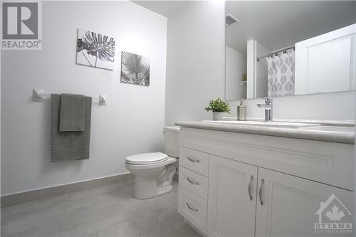 40 Mcgill Street S Unit#1D, Smiths Falls, ON - Indoor Photo Showing Bathroom