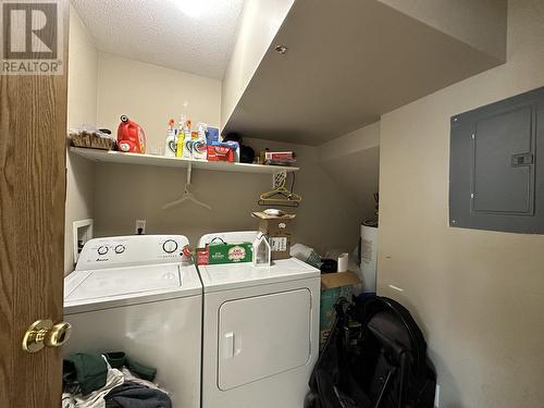 A 8116 90 Avenue, Fort St. John, BC - Indoor Photo Showing Laundry Room