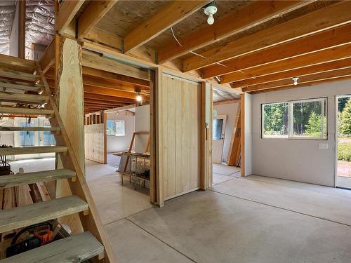 2156 Coleman Rd, Courtenay, BC - Indoor Photo Showing Other Room