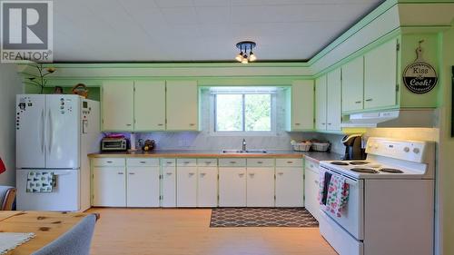 24402 Garnet Valley Road, Summerland, BC - Indoor Photo Showing Kitchen With Double Sink