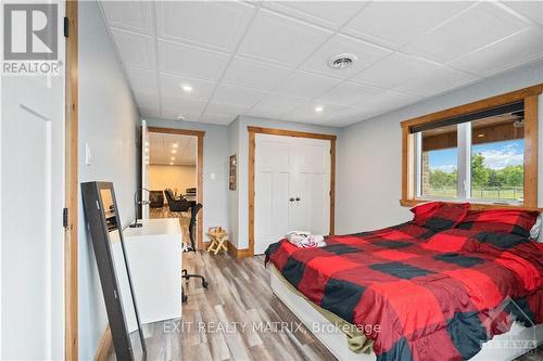 197 Boundary Road, Prescott And Russell, ON - Indoor Photo Showing Bedroom