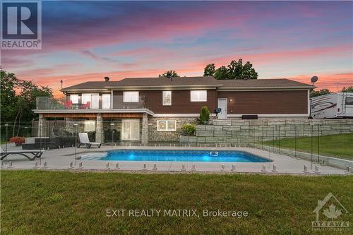 197 Boundary Road, Prescott And Russell, ON - Outdoor With In Ground Pool