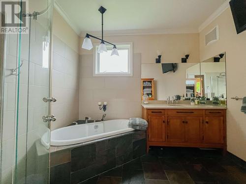 1425 W 2Nd Avenue, Prince Rupert, BC - Indoor Photo Showing Bathroom