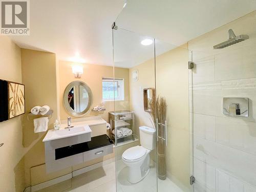 1425 W 2Nd Avenue, Prince Rupert, BC - Indoor Photo Showing Bathroom
