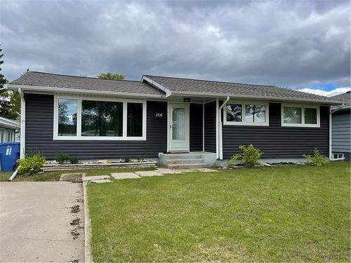 416 10Th Avenue N, Swan River, MB - Outdoor