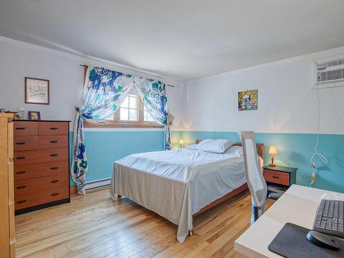 Chambre Ã  coucher principale - 2697 Rue Borduas, Longueuil (Le Vieux-Longueuil), QC - Indoor Photo Showing Bedroom