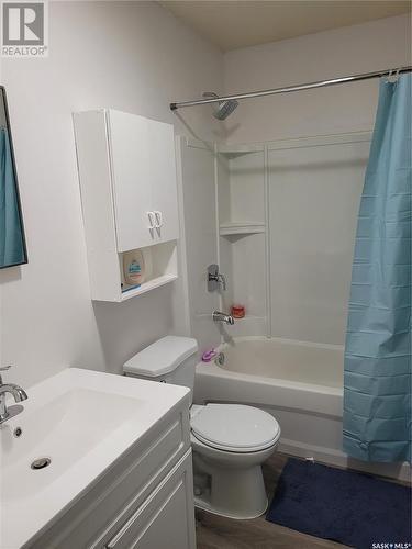 703 3Rd Street E, Meadow Lake, SK - Indoor Photo Showing Bathroom