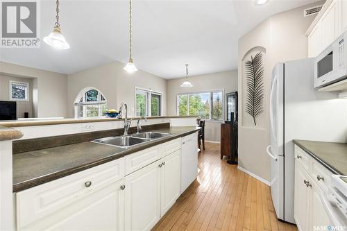 5172 Genereux Drive, Regina, SK - Indoor Photo Showing Kitchen With Double Sink