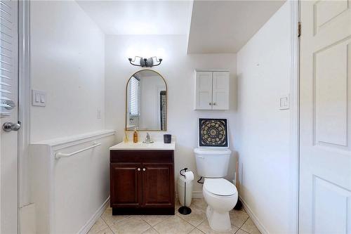1056 Beach Boulevard, Hamilton, ON - Indoor Photo Showing Bathroom
