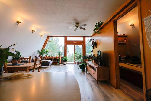 2302 Choquette Avenue, Nelson, BC - Indoor Photo Showing Other Room