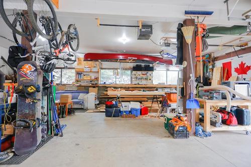 2302 Choquette Avenue, Nelson, BC - Indoor Photo Showing Garage
