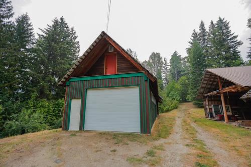 2302 Choquette Avenue, Nelson, BC - Outdoor With Exterior