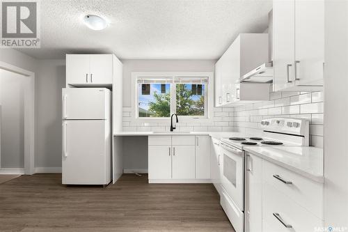 3115 Avonhurst Drive, Regina, SK - Indoor Photo Showing Kitchen