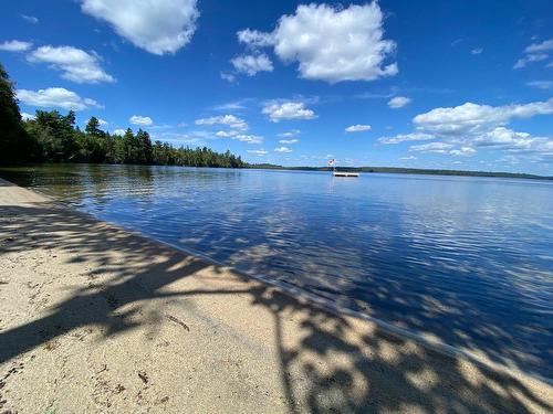 Vue sur l'eau - Lac Des Sables, Les Lacs-Du-Témiscamingue, QC - Outdoor With Body Of Water With View