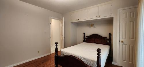 1912 Third Avenue, Trail, BC - Indoor Photo Showing Bedroom