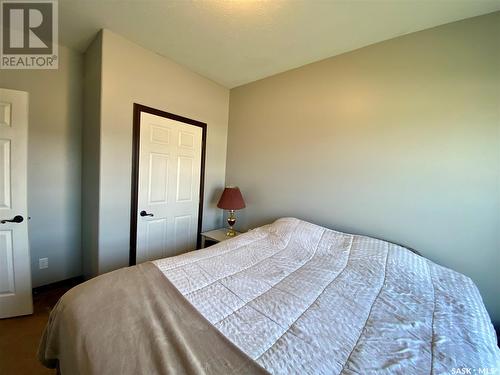 714 5Th Avenue, Alameda, SK - Indoor Photo Showing Bedroom