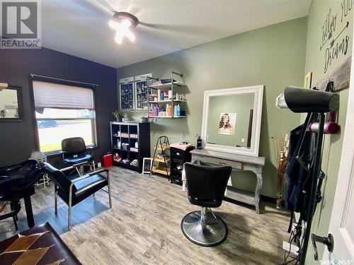 714 5Th Avenue, Alameda, SK - Indoor